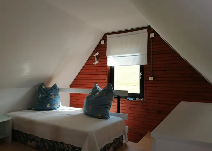 Nyaraló Haeuschen In Gruener Idylle